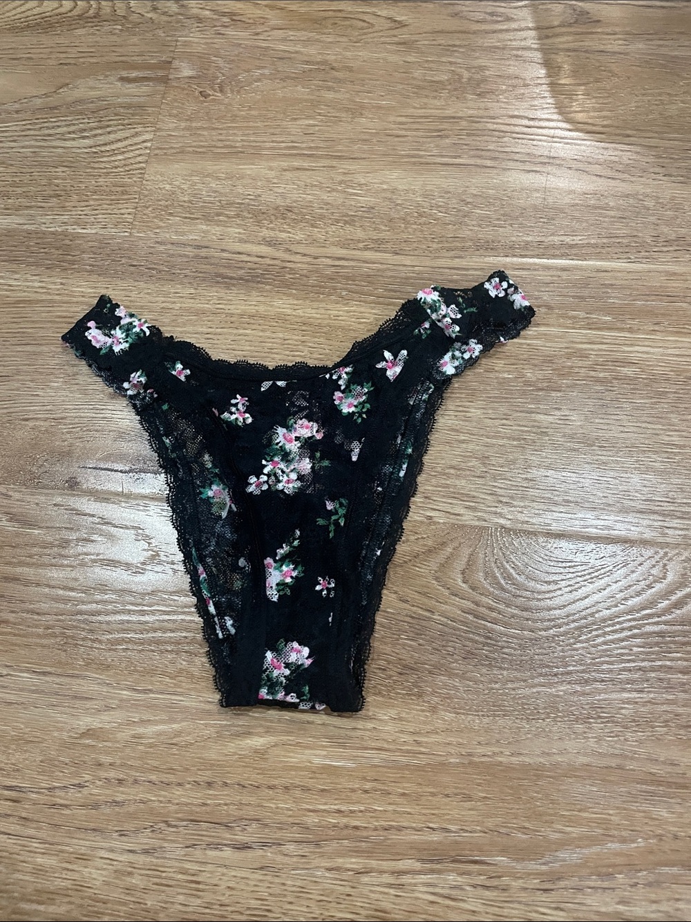 Victoria's Secret Black Floral Lace Thong Panty